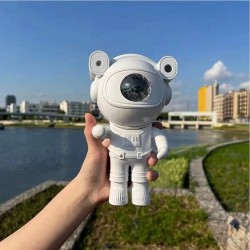🚀 Parlante Proyector Astronauta – Viaja a las estrellas sin salir de casa.